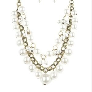 Elegant Pearl and Brass Necklace BALLROOM Service Fashion Jewelry